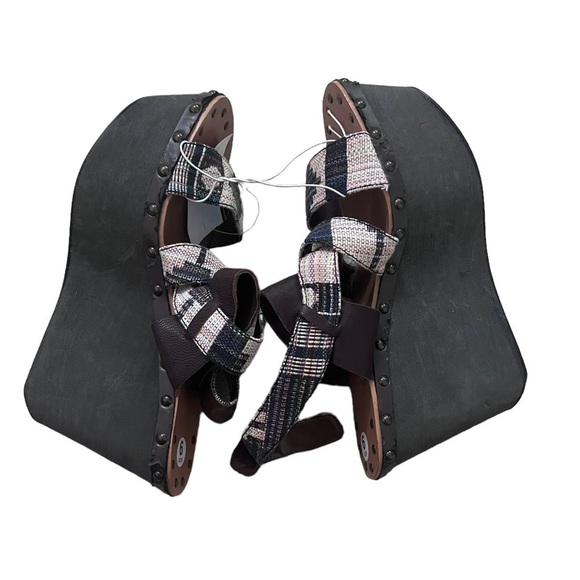 Joe’s Platform Wedge Studded Aztec Strapped Sandals- Size 9M - Picture 7 of 13